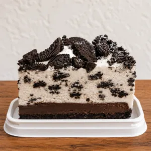 Oreo Cheesecake Slice